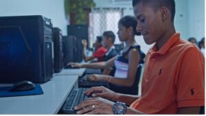 “When AI Gets Personal: My Complicated Relationship with Nigel + Community Progress at Paradise Palms & Fun Limón”