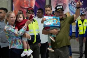 Trump’s Venezuela Win and LA’s Hotel Crisis